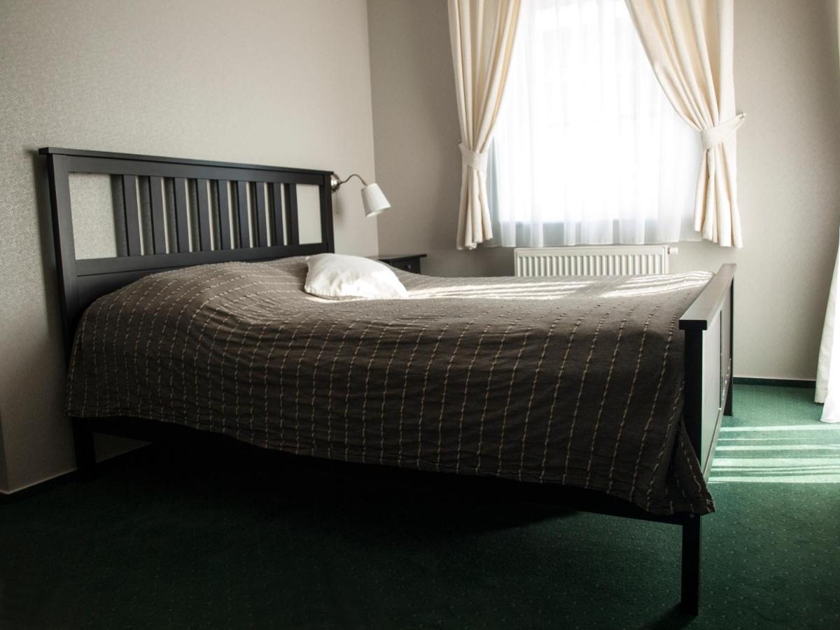 Hotel U Parku Hořovice エクステリア 写真
