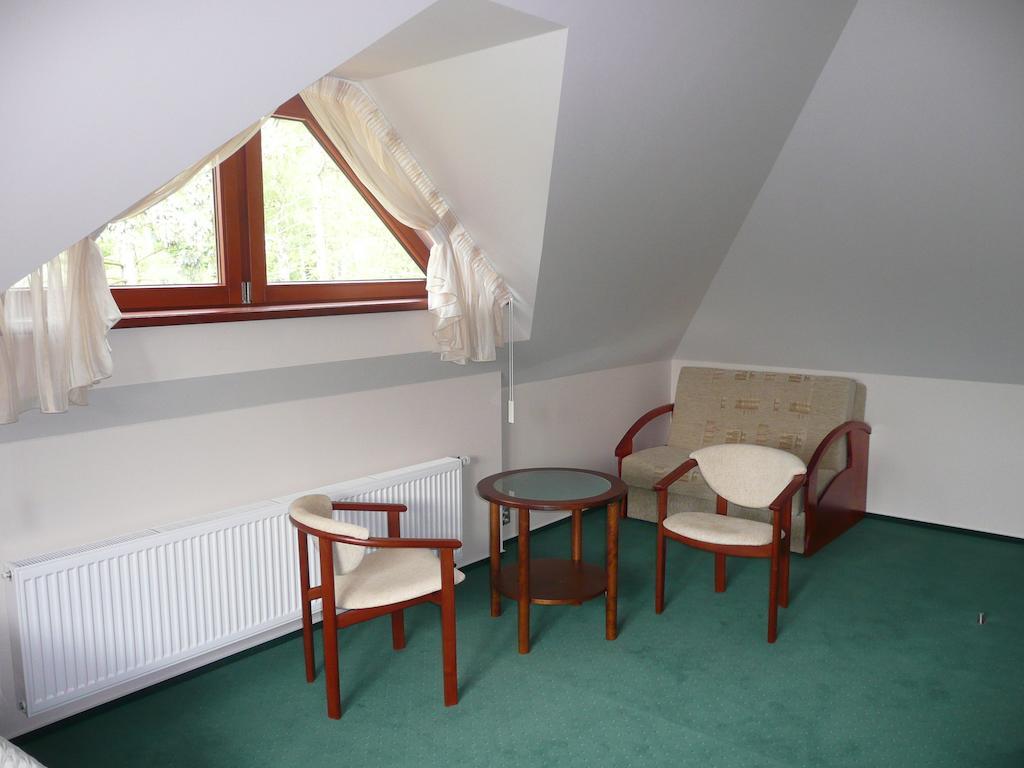Hotel U Parku Hořovice エクステリア 写真